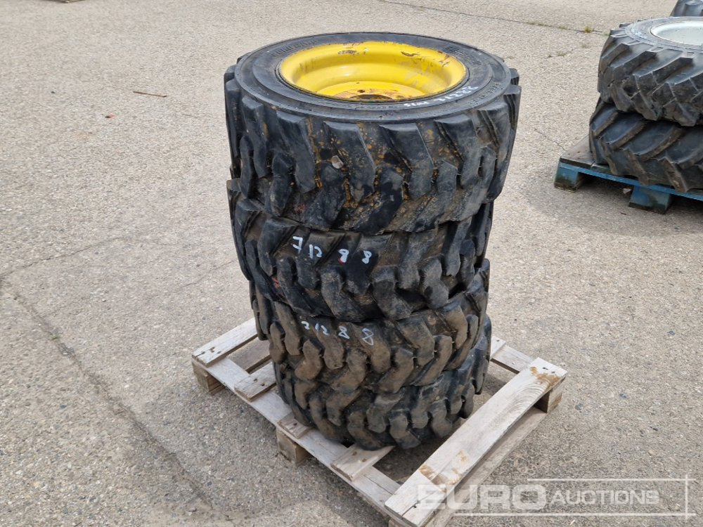 Pallet of Wheels to suit TeleTruck (4 of) / Ruedas para Telescópica - Tire: picture 4 Pallet of Wheels to suit TeleTruck (4 of) / Ruedas para Telescópica - Tire: picture 4