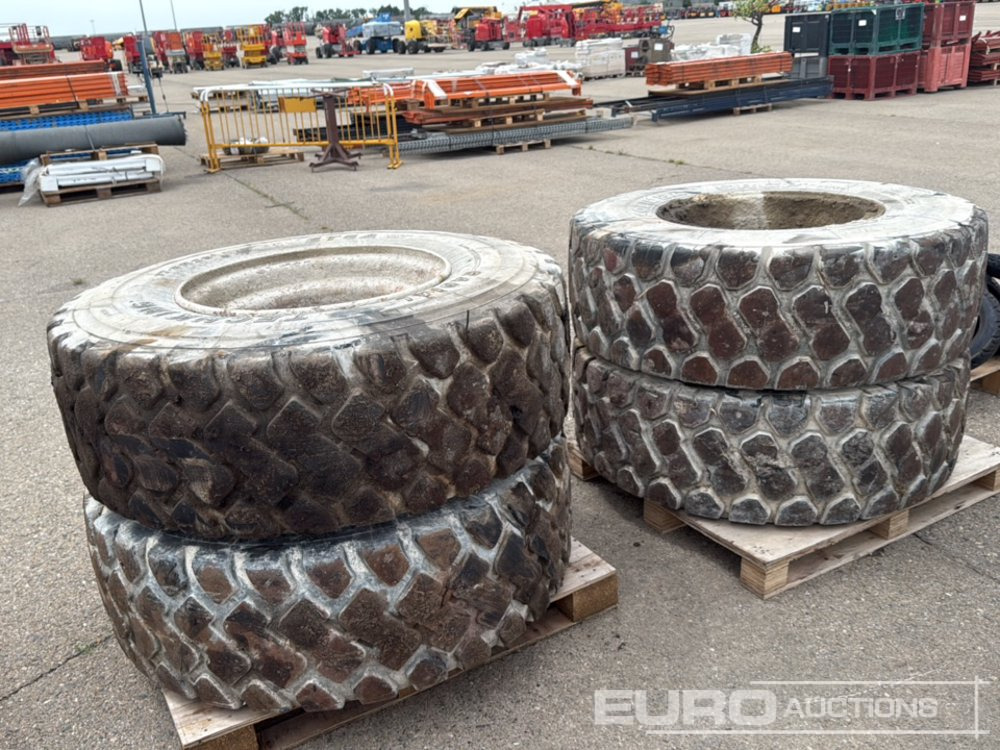 Pallets of 17.5R25 Wheels (4 of) - Tire: picture 2 Pallets of 17.5R25 Wheels (4 of) - Tire: picture 2