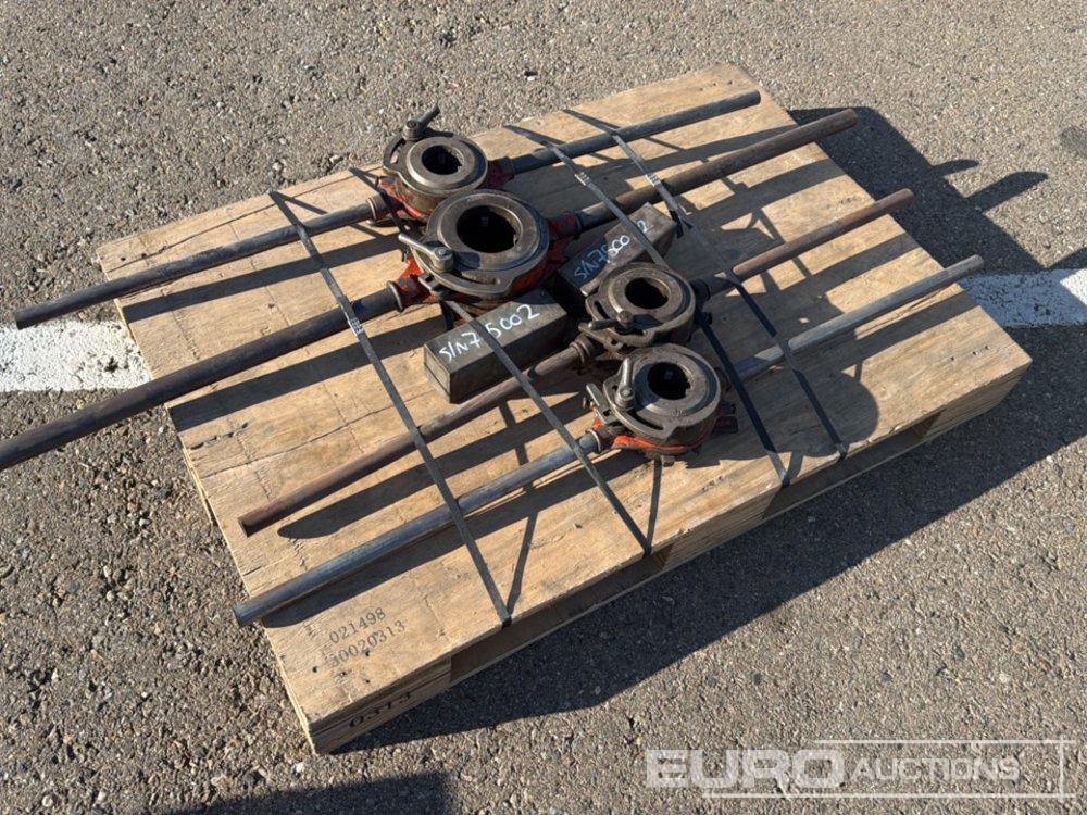 Pipe Threading Tool (4 of) - Construction equipment: picture 1 Pipe Threading Tool (4 of) - Construction equipment: picture 1