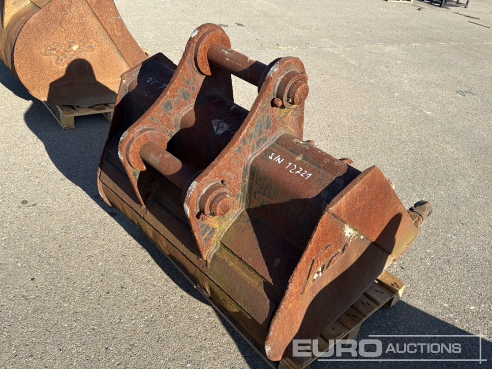 Puma 45" Digging Bucket to suit Backhoe Loader - Bucket: picture 4 Puma 45" Digging Bucket to suit Backhoe Loader - Bucket: picture 4
