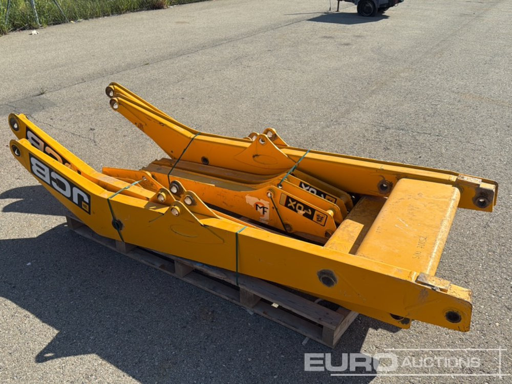 JCB Front Loader Arm to suit Backhoe 3CX-4CX (2 of), Back Arm to Suit Backhoe 1CX (3 of) - Spare parts: picture 1 JCB Front Loader Arm to suit Backhoe 3CX-4CX (2 of), Back Arm to Suit Backhoe 1CX (3 of) - Spare parts: picture 1