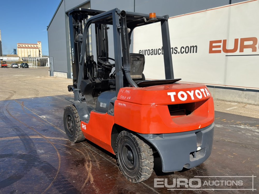 Toyota 42-7FD35 - Forklift: picture 3 Toyota 42-7FD35 - Forklift: picture 3