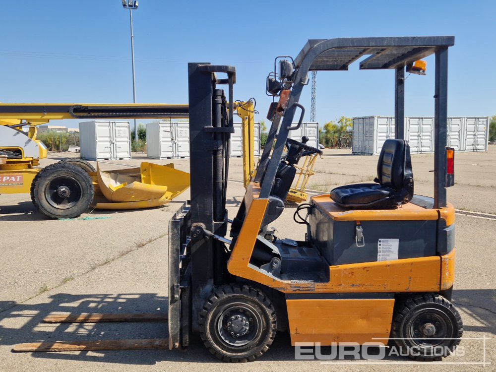Toyota Electric Forklift, 2 Stage Mast, Side Shift, Forks / Carretilla Electrica, Mástil Duplex, Desplazador Lateral, Horquillas - Electric forklift: picture 2 Toyota Electric Forklift, 2 Stage Mast, Side Shift, Forks / Carretilla Electrica, Mástil Duplex, Desplazador Lateral, Horquillas - Electric forklift: picture 2