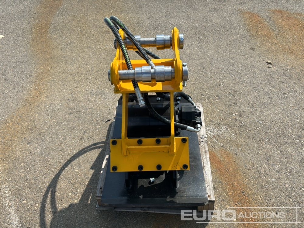 Unused 2025 BLK 04 - Hydraulic hammer: picture 3 Unused 2025 BLK 04 - Hydraulic hammer: picture 3