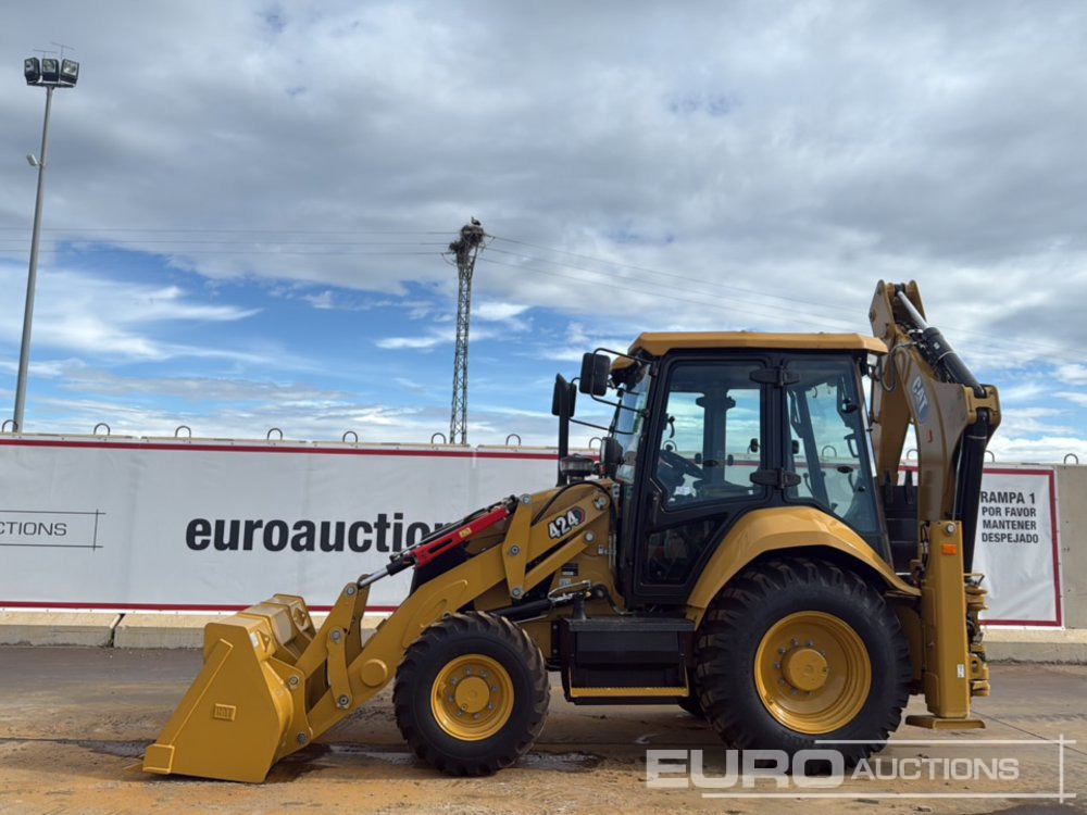 Unused 2025 CAT 424 - Backhoe loader: picture 2 Unused 2025 CAT 424 - Backhoe loader: picture 2