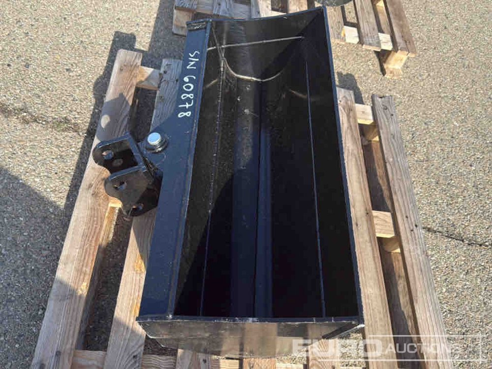 Unused 2025 Captok 32" Tilt Ditching Bucket to suit Mini Excavator / Cazo - Bucket: picture 5 Unused 2025 Captok 32" Tilt Ditching Bucket to suit Mini Excavator / Cazo - Bucket: picture 5
