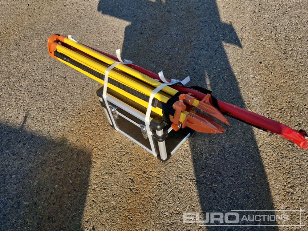 Unused 2025 Captok Self-Leveling Rotary Laser Level Wth Batteries, Receiver, Tripod, Grade Rod / Laser - Construction equipment: picture 3 Unused 2025 Captok Self-Leveling Rotary Laser Level Wth Batteries, Receiver, Tripod, Grade Rod / Laser - Construction equipment: picture 3