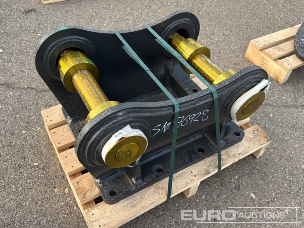 Unused Häner Greasing Pin Ø 70 mm, Pin to Pin 463 mm, width 287 mm - Quick coupler: picture 1 Unused Häner Greasing Pin Ø 70 mm, Pin to Pin 463 mm, width 287 mm - Quick coupler: picture 1