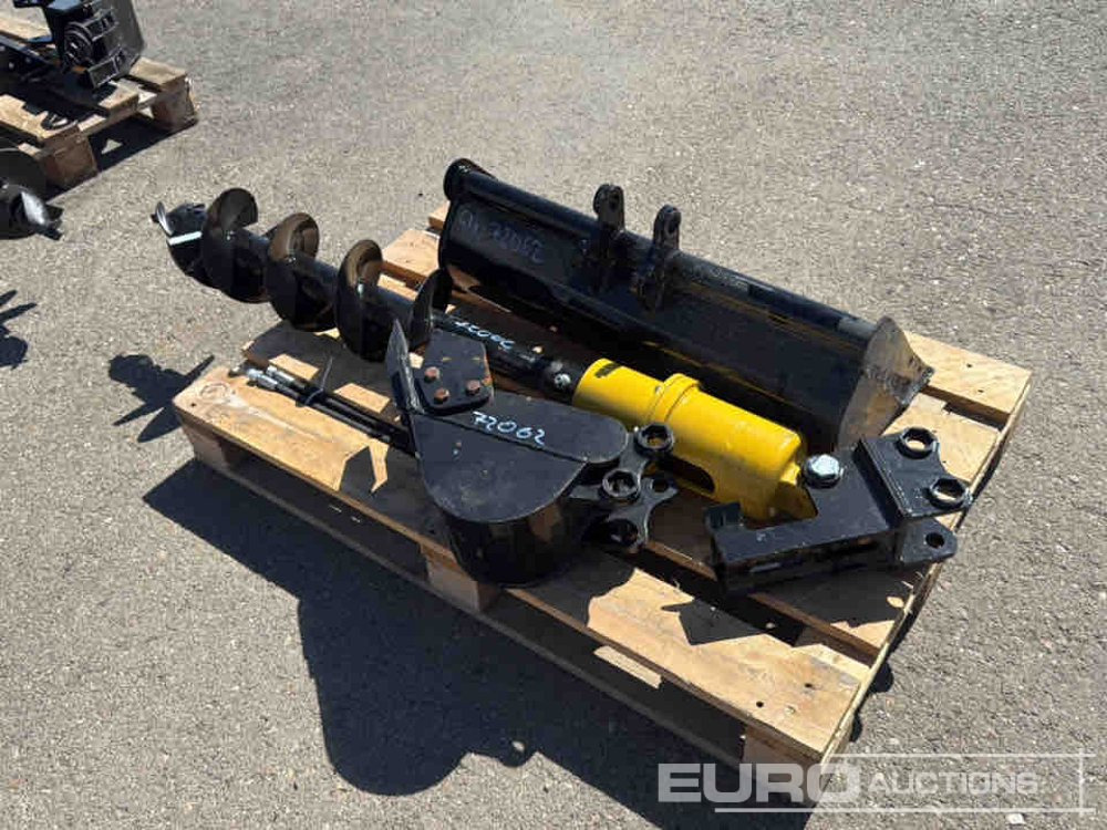 Unused Set of 8" Auger, 8" Digging, 30" Ditching Buckets to suit Mini Excavator / Conjunto Ahoyador y 2 Cazos - Bucket: picture 5 Unused Set of 8" Auger, 8" Digging, 30" Ditching Buckets to suit Mini Excavator / Conjunto Ahoyador y 2 Cazos - Bucket: picture 5