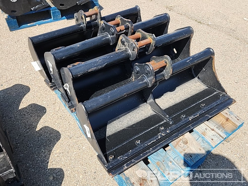 Unused Yanmar G02R-0900-6096 - Bucket: picture 4 Unused Yanmar G02R-0900-6096 - Bucket: picture 4