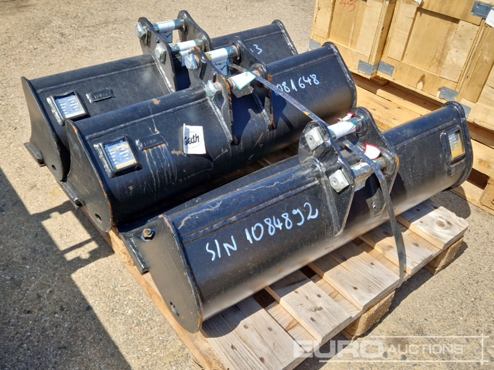 Unused Yanmar G02R-0900-6096 - Bucket: picture 1 Unused Yanmar G02R-0900-6096 - Bucket: picture 1