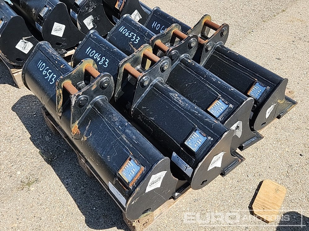 Unused Yanmar G02R-0900-6096 - Bucket: picture 1 Unused Yanmar G02R-0900-6096 - Bucket: picture 1