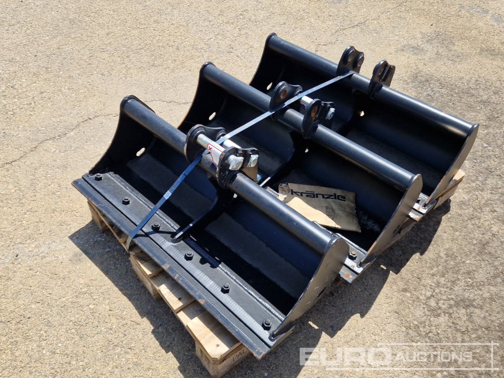 Unused Yanmar G02R-0900-6096 - Bucket: picture 4 Unused Yanmar G02R-0900-6096 - Bucket: picture 4