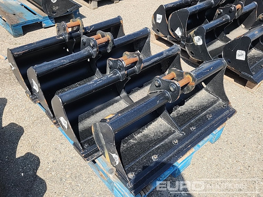 Unused Yanmar G02R-0900-6096 - Bucket: picture 3 Unused Yanmar G02R-0900-6096 - Bucket: picture 3