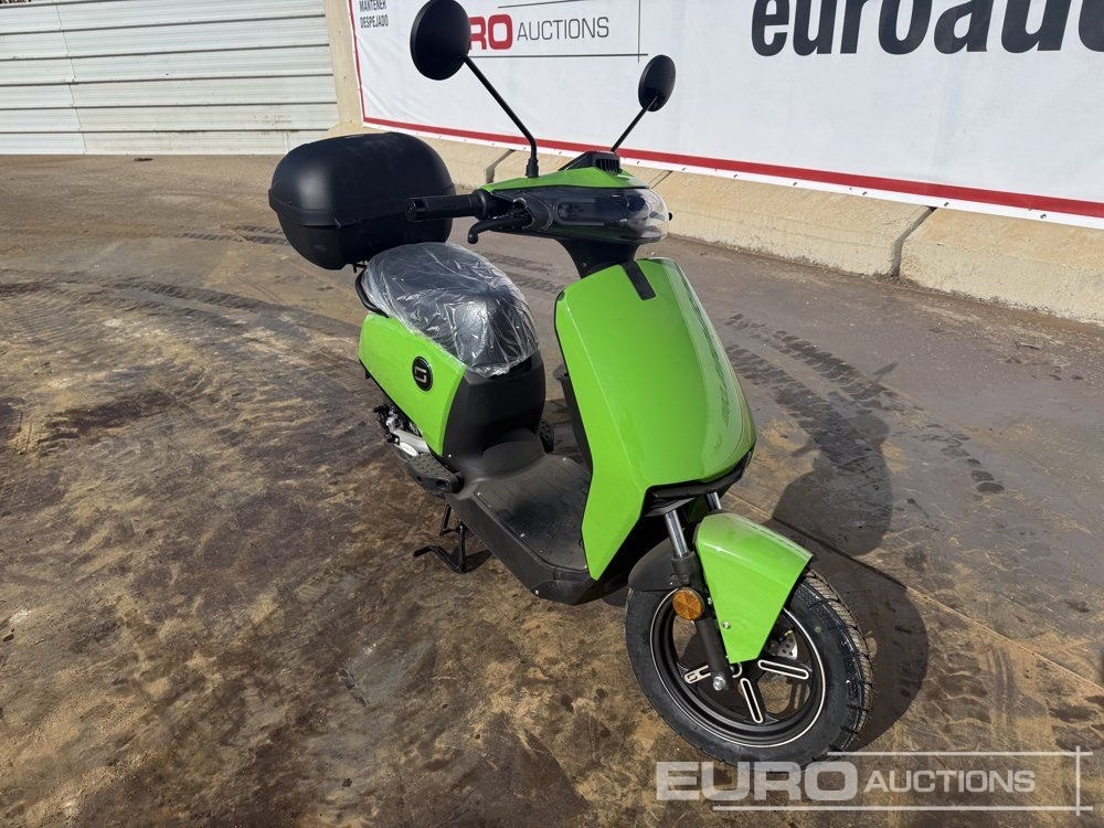 Vmoto CUX - Motorcycle: picture 5 Vmoto CUX - Motorcycle: picture 5