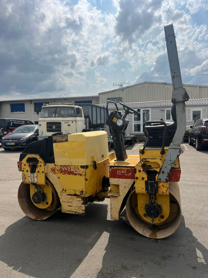 DYNAPAC CC102 - Compactor: picture 2 DYNAPAC CC102 - Compactor: picture 2