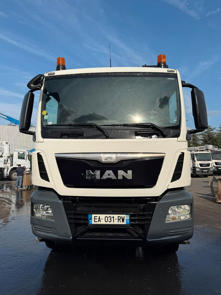 MAN TGS 32.400 - Concrete mixer truck: picture 3 MAN TGS 32.400 - Concrete mixer truck: picture 3