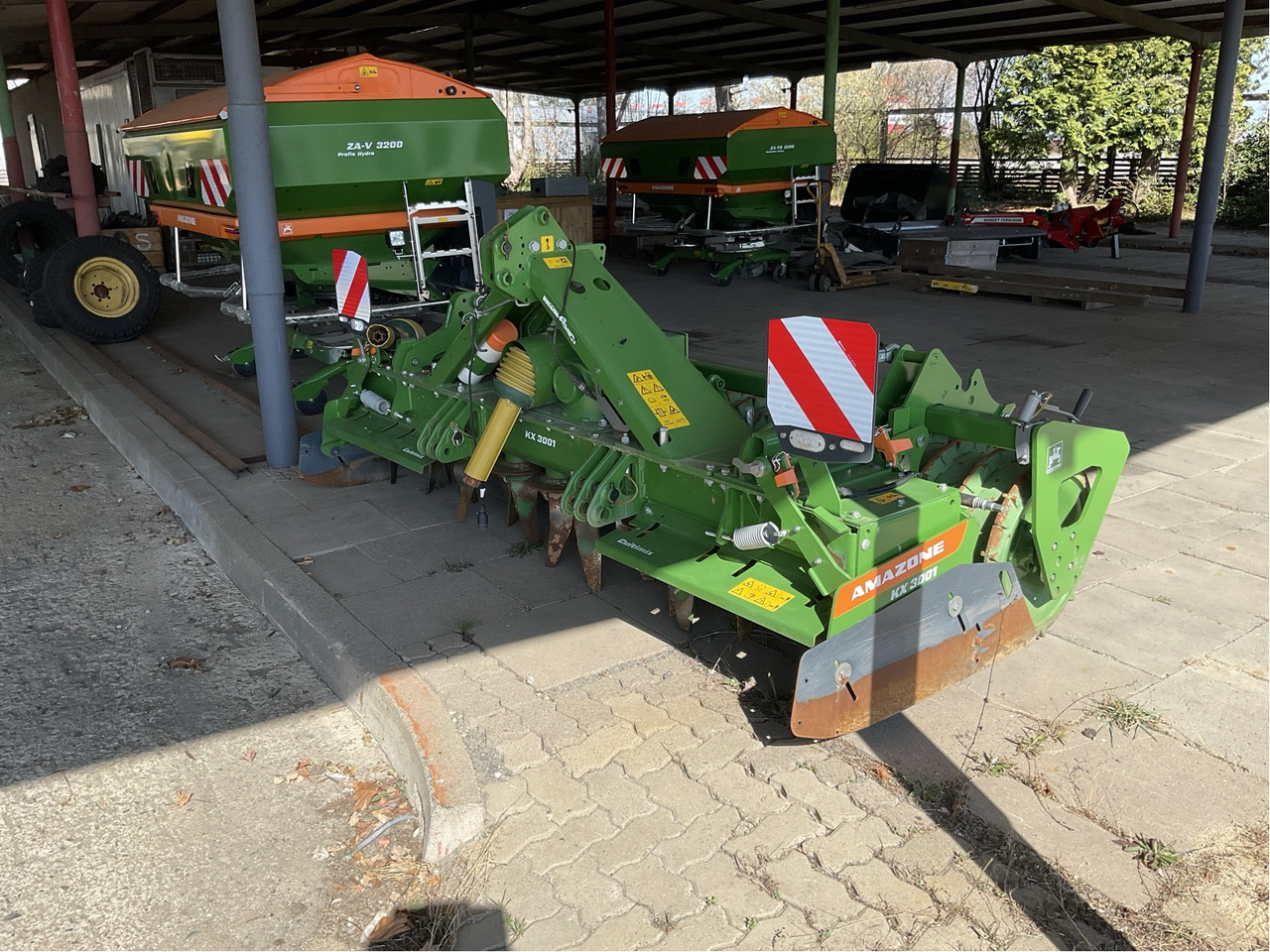 Amazone KX 3001 Anbaukreiselgrubbe - Soil tillage equipment: picture 3 Amazone KX 3001 Anbaukreiselgrubbe - Soil tillage equipment: picture 3