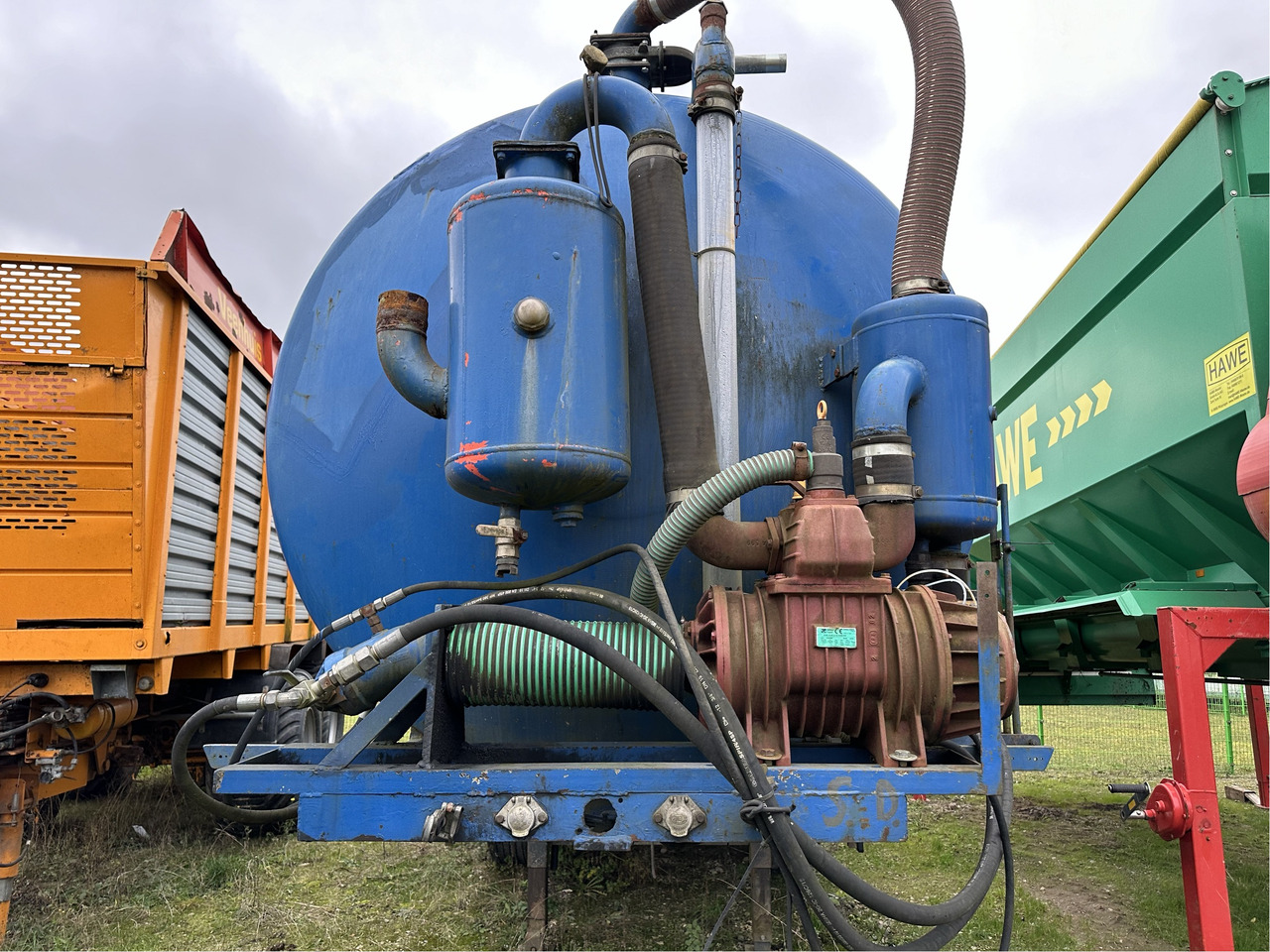 Bardenhorst Gülletransportauflieger 28.000 - Fertilizing equipment: picture 3 Bardenhorst Gülletransportauflieger 28.000 - Fertilizing equipment: picture 3