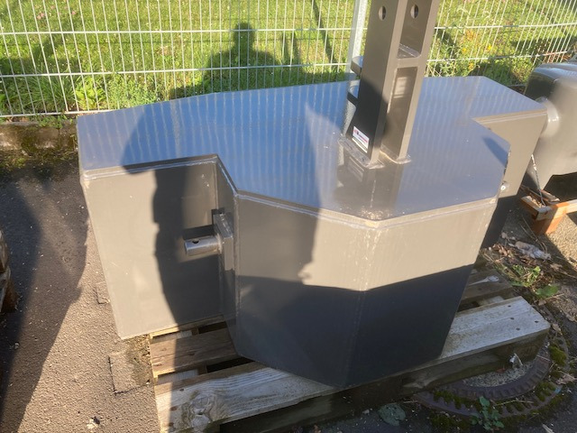 Buschmeier Frontgewicht 2.000 Kg - Farm tractor: picture 2 Buschmeier Frontgewicht 2.000 Kg - Farm tractor: picture 2