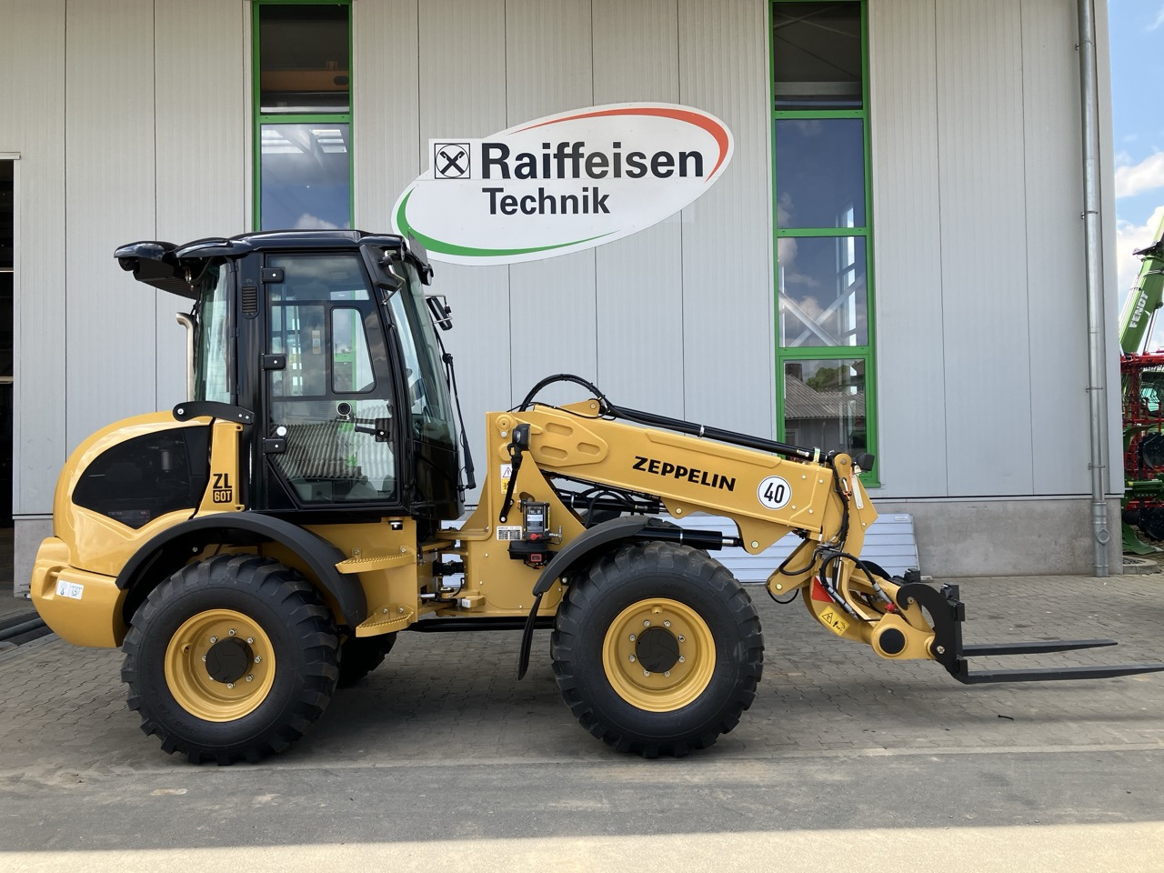 Caterpillar Zeppelin ZL60T - Loader: picture 1 Caterpillar Zeppelin ZL60T - Loader: picture 1