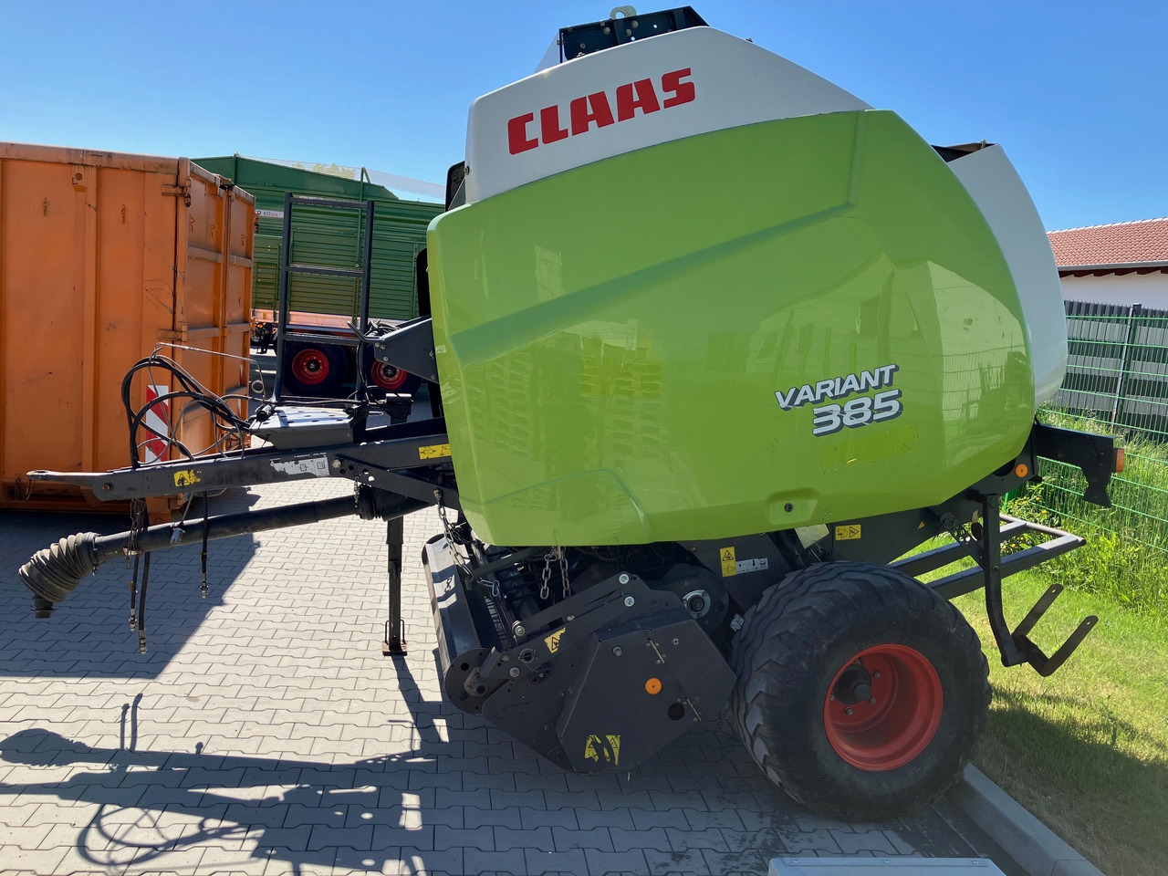 Claas 385 RC - Hay and forage equipment: picture 1 Claas 385 RC - Hay and forage equipment: picture 1