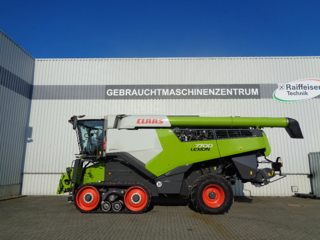 Claas Lexion 7700 TT - Combine harvester: picture 1 Claas Lexion 7700 TT - Combine harvester: picture 1
