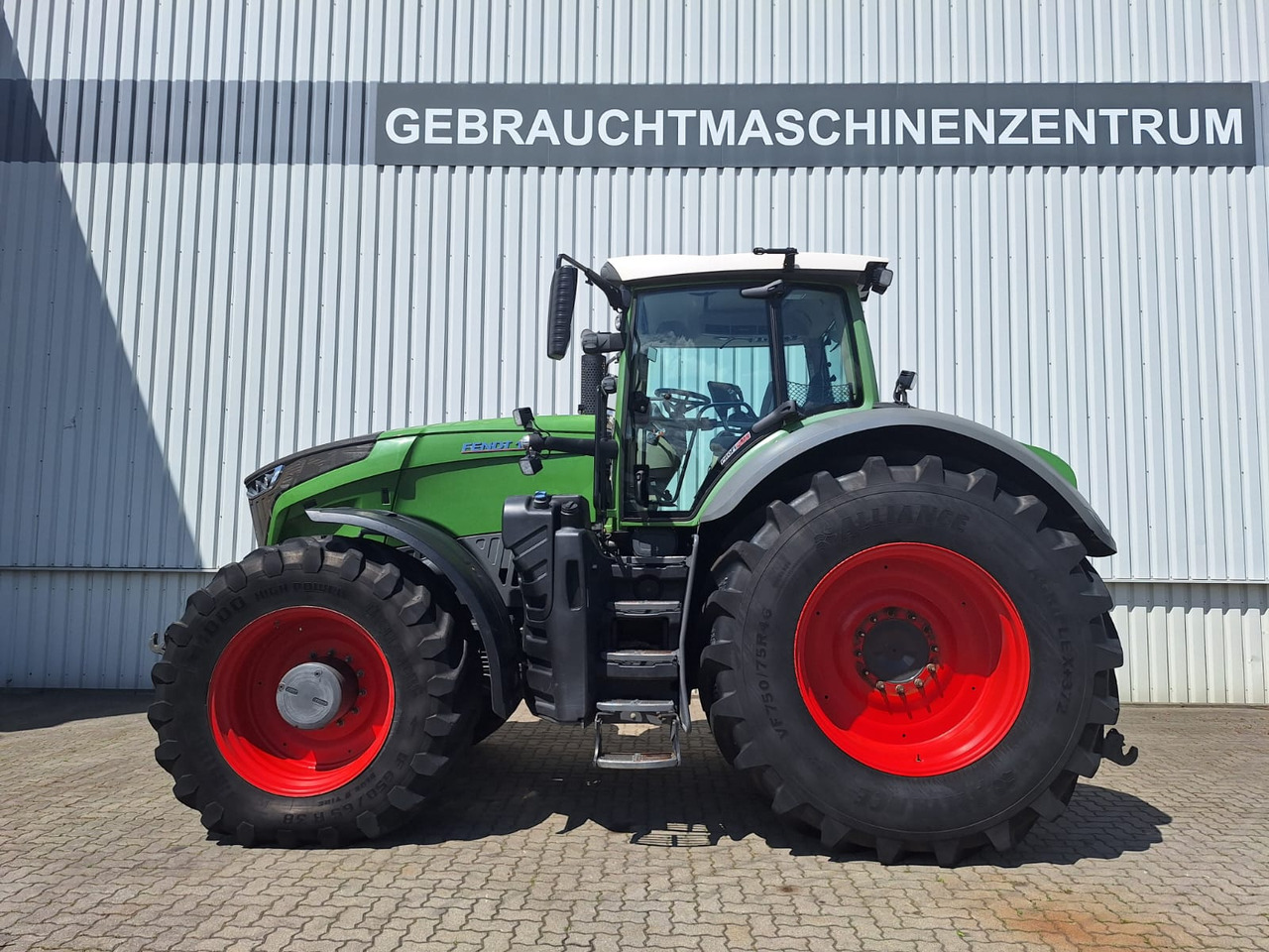 Fendt 1042 Vario S4 ProfiPlus - Farm tractor: picture 1 Fendt 1042 Vario S4 ProfiPlus - Farm tractor: picture 1