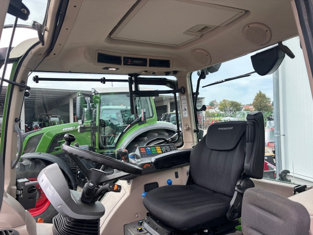 Fendt 313 Vario S4 Power - Farm tractor: picture 2 Fendt 313 Vario S4 Power - Farm tractor: picture 2