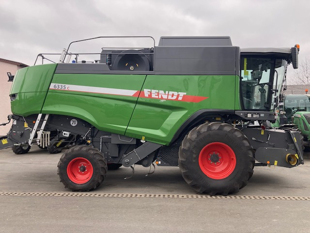 Fendt 6335C Stage 5 - Combine harvester: picture 1 Fendt 6335C Stage 5 - Combine harvester: picture 1