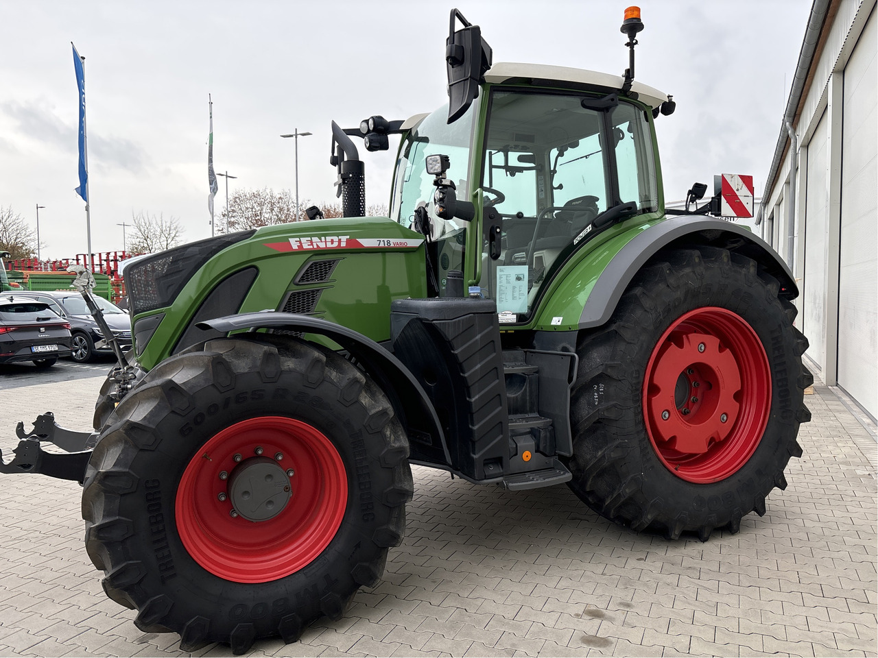Fendt 718 Vario Gen6 PowerPlus - Farm tractor: picture 2 Fendt 718 Vario Gen6 PowerPlus - Farm tractor: picture 2