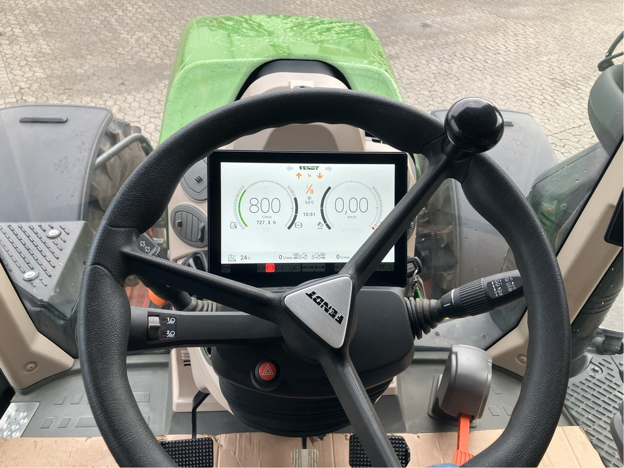 Fendt 724 Vario Gen6 Power Setting2 - Farm tractor: picture 4 Fendt 724 Vario Gen6 Power Setting2 - Farm tractor: picture 4
