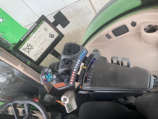 Fendt 724 Vario Gen6 Profi Setting1 - Farm tractor: picture 4 Fendt 724 Vario Gen6 Profi Setting1 - Farm tractor: picture 4
