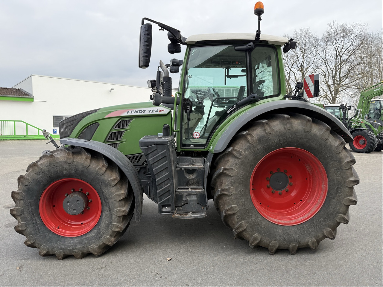 Fendt 724 Vario S4 Profi - Farm tractor: picture 2 Fendt 724 Vario S4 Profi - Farm tractor: picture 2