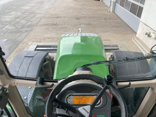 Fendt 724 Vario S4 Profi - Farm tractor: picture 3 Fendt 724 Vario S4 Profi - Farm tractor: picture 3
