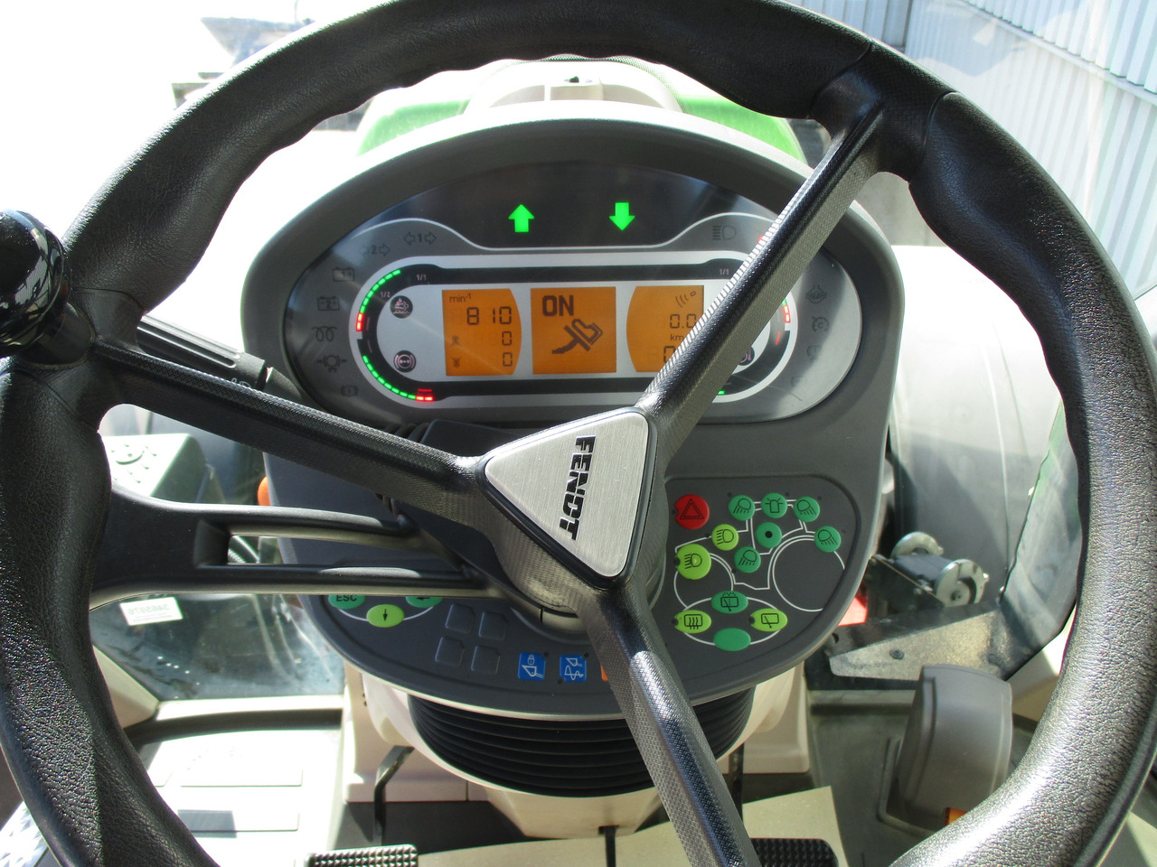 Fendt 724 Vario S4 ProfiPlus - Farm tractor: picture 2 Fendt 724 Vario S4 ProfiPlus - Farm tractor: picture 2