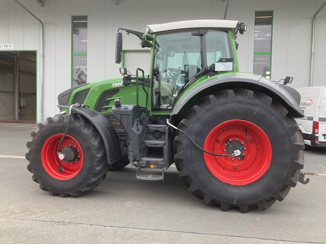 Fendt 824 Vario S4 Profi - Farm tractor: picture 1 Fendt 824 Vario S4 Profi - Farm tractor: picture 1