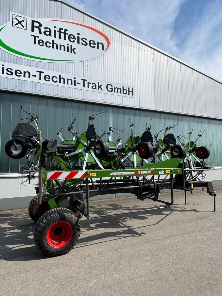 Fendt Lotus 1250 T - Tedder/ Rake: picture 4 Fendt Lotus 1250 T - Tedder/ Rake: picture 4