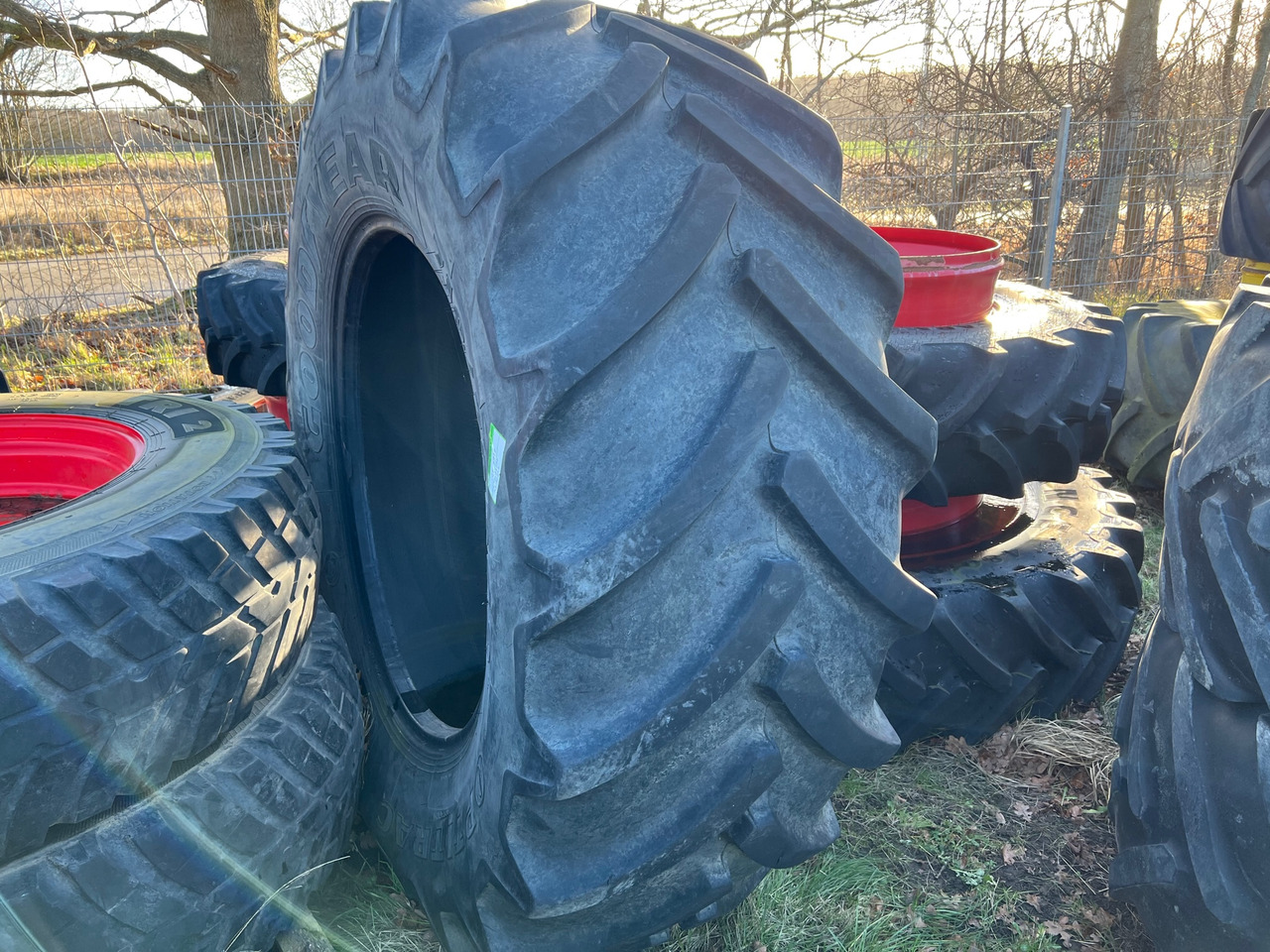 Goodyear 1x Reifen 710/70 R42 - Wheels and tires: picture 4 Goodyear 1x Reifen 710/70 R42 - Wheels and tires: picture 4