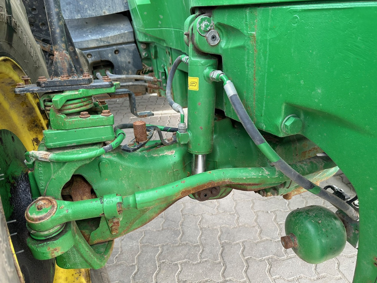 John Deere 7230R - Farm tractor: picture 4 John Deere 7230R - Farm tractor: picture 4