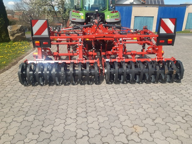 Kverneland Enduro F Grubber - Cultivator: picture 5 Kverneland Enduro F Grubber - Cultivator: picture 5