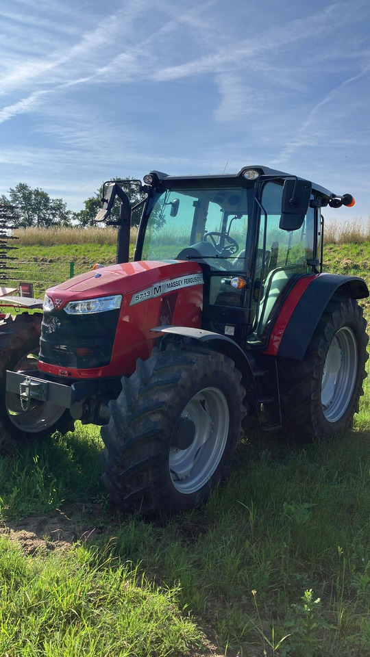 Massey Ferguson 5713M 4WD Cab Essential - Farm tractor: picture 1 Massey Ferguson 5713M 4WD Cab Essential - Farm tractor: picture 1