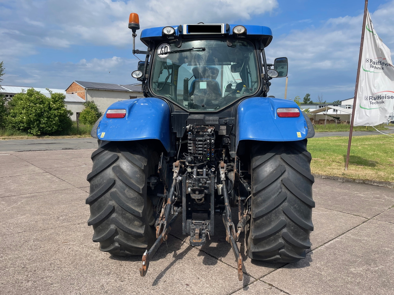 New Holland T7.210 Autocommand - Farm tractor: picture 5 New Holland T7.210 Autocommand - Farm tractor: picture 5