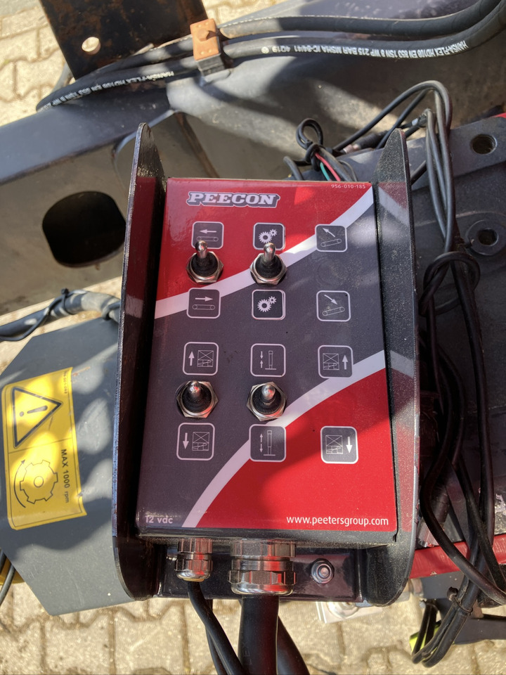 Peecon Biga 20-215 Twin Plus - Forage mixer wagon: picture 3 Peecon Biga 20-215 Twin Plus - Forage mixer wagon: picture 3