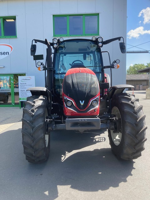 Valtra A105 MH4 - Farm tractor: picture 4 Valtra A105 MH4 - Farm tractor: picture 4