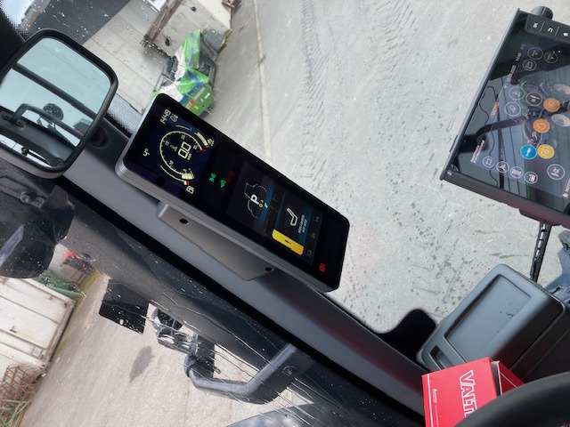 Valtra Q 265 - Farm tractor: picture 5 Valtra Q 265 - Farm tractor: picture 5