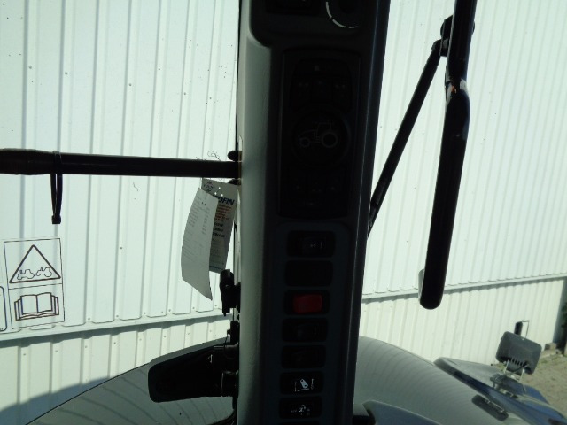 Valtra S274 - Farm tractor: picture 3 Valtra S274 - Farm tractor: picture 3