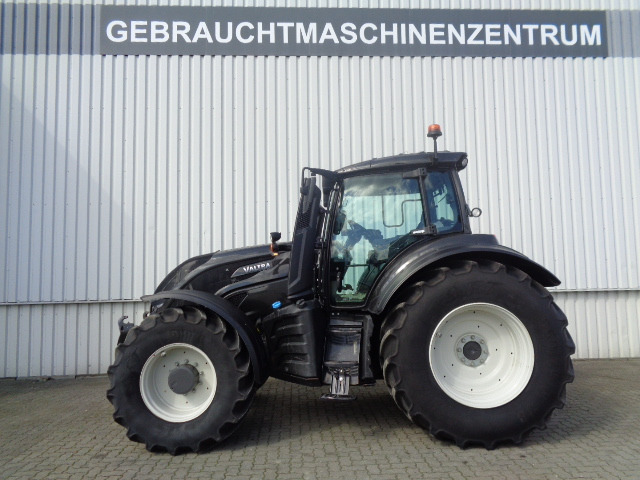 Valtra T 235 Versu RüFa - Farm tractor: picture 1 Valtra T 235 Versu RüFa - Farm tractor: picture 1