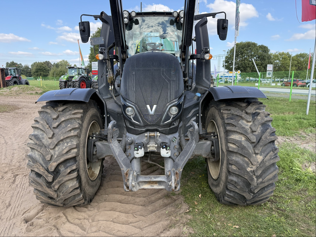 Valtra T 254 Versu - Farm tractor: picture 4 Valtra T 254 Versu - Farm tractor: picture 4