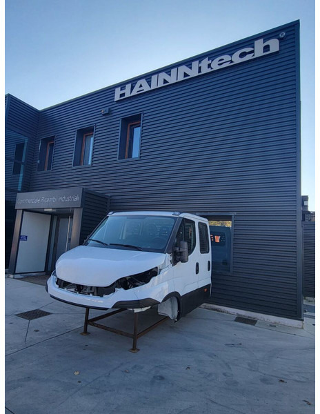 Iveco DAILY E6 - Cab and interior for Truck: picture 1 Iveco DAILY E6 - Cab and interior for Truck: picture 1
